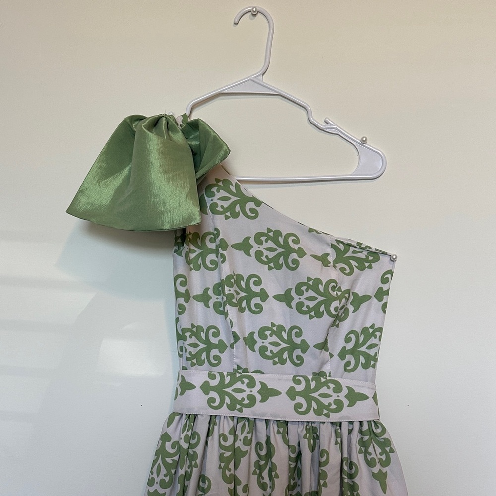 Green and White One-Shoulder Dress with Bow